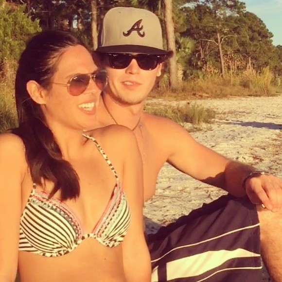 Meet your Posher, Melanie - Picture 1 of 8